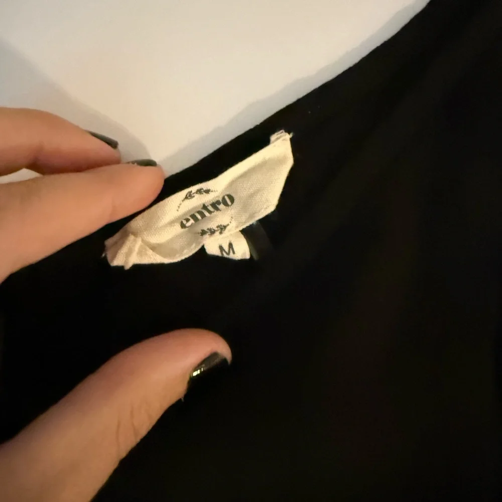 Entro Black Camisole Top - Picture 3 of 3